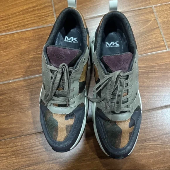 Mens Michael Kors sz 12 - Picture 2 of 3